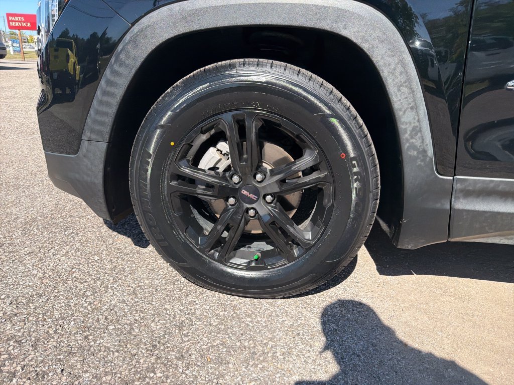 Used 2022 Black GMC AT4 image 11