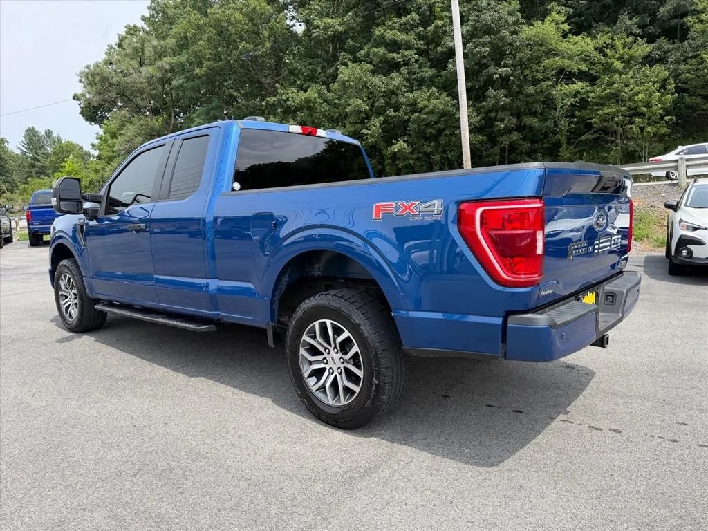 Used 2022 Blue Ford XL image 5
