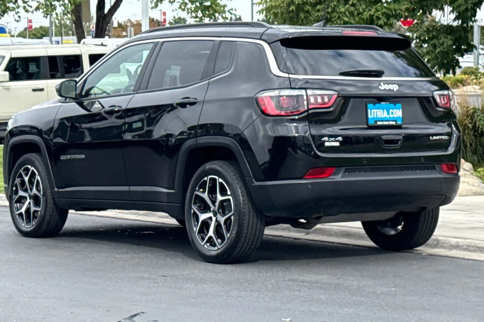 Certified Used 2025 Diamond Black Jeep Limited image 6