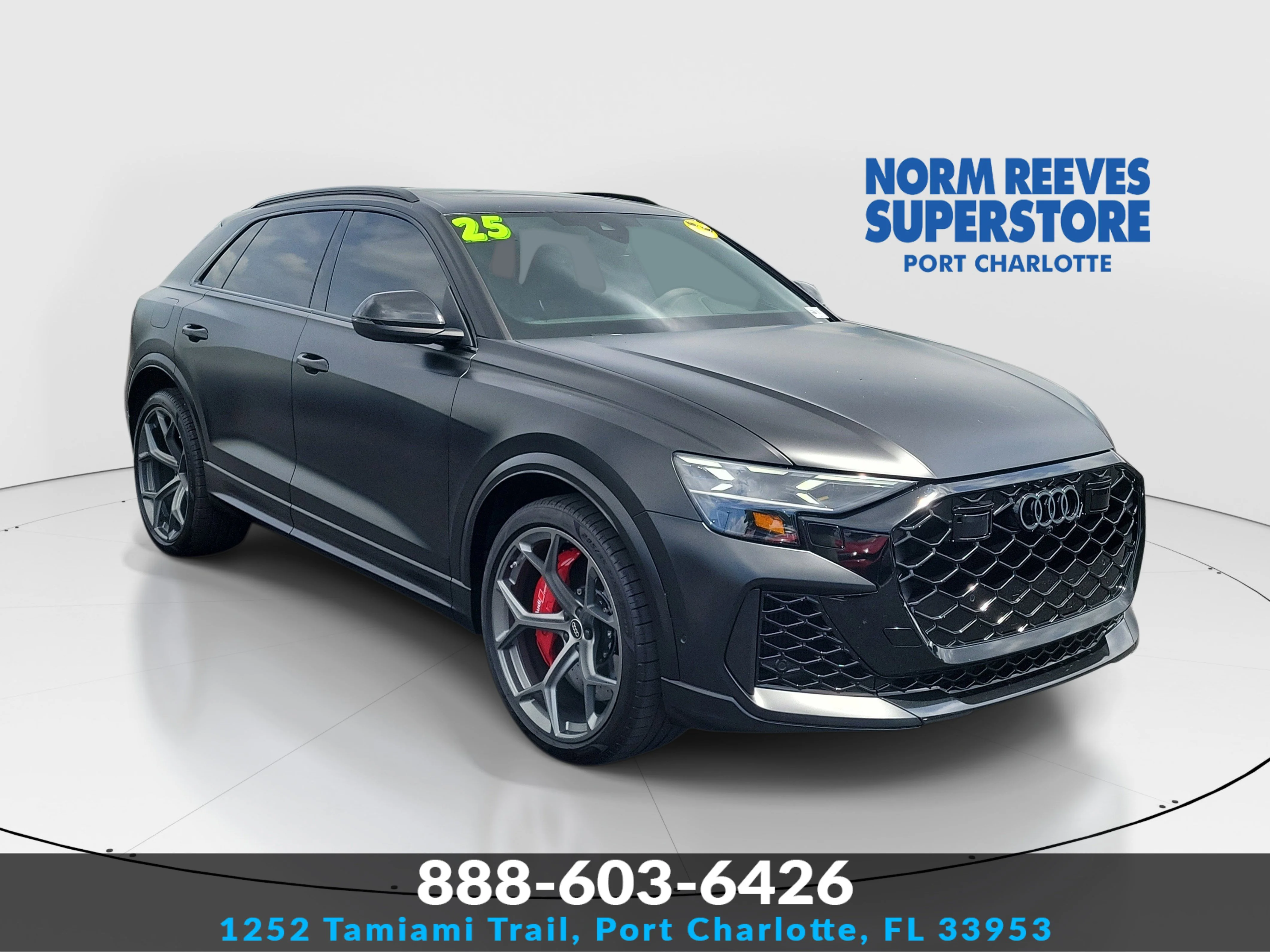 2025 Audi RS Q8 -'s photo