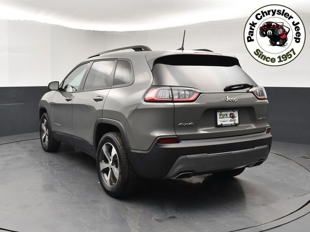 Used 2022 Gray Jeep Limited image 4