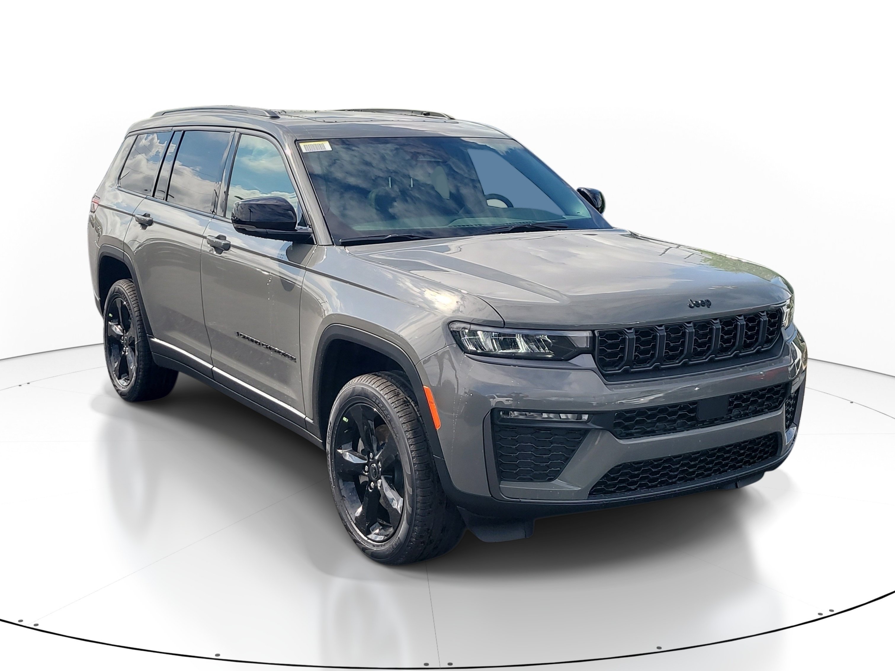 New 2027 Sting-Gray Clear-Coat Paint Jeep Limited image 2