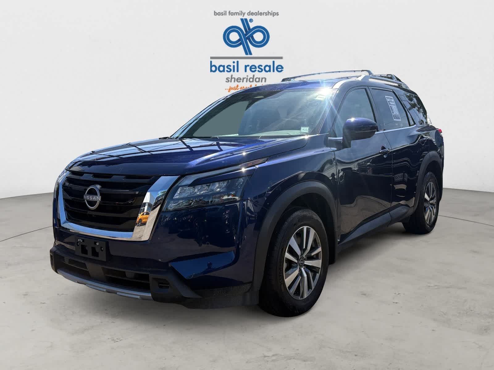 Used 2025 Deep Ocean Blue Pearl Nissan SL image 2