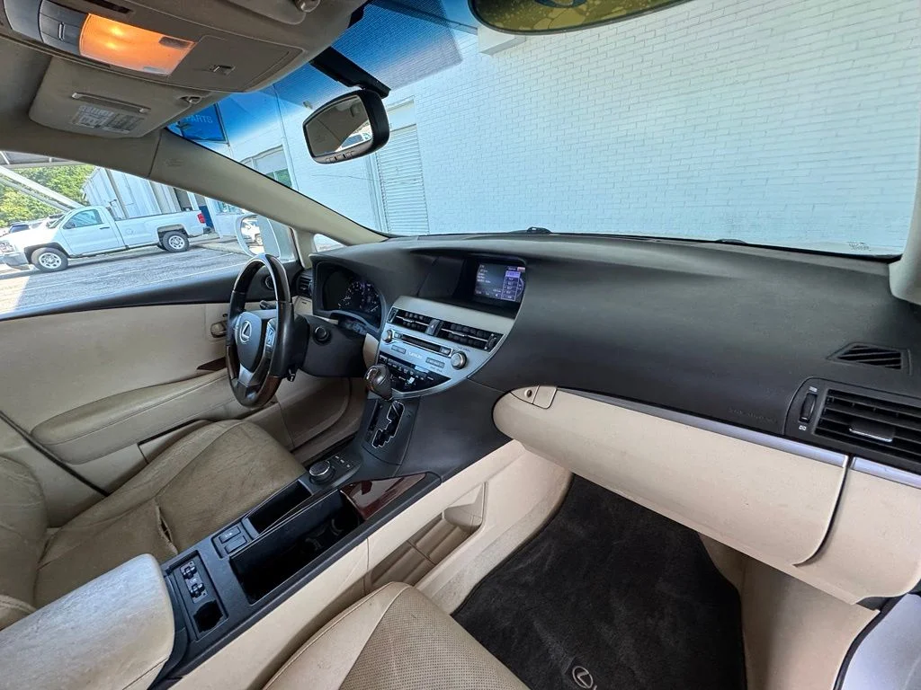 Used 2013 White Lexus 350 image 16