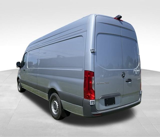 New 2025  Mercedes-Benz Cargo 170 WB image 7