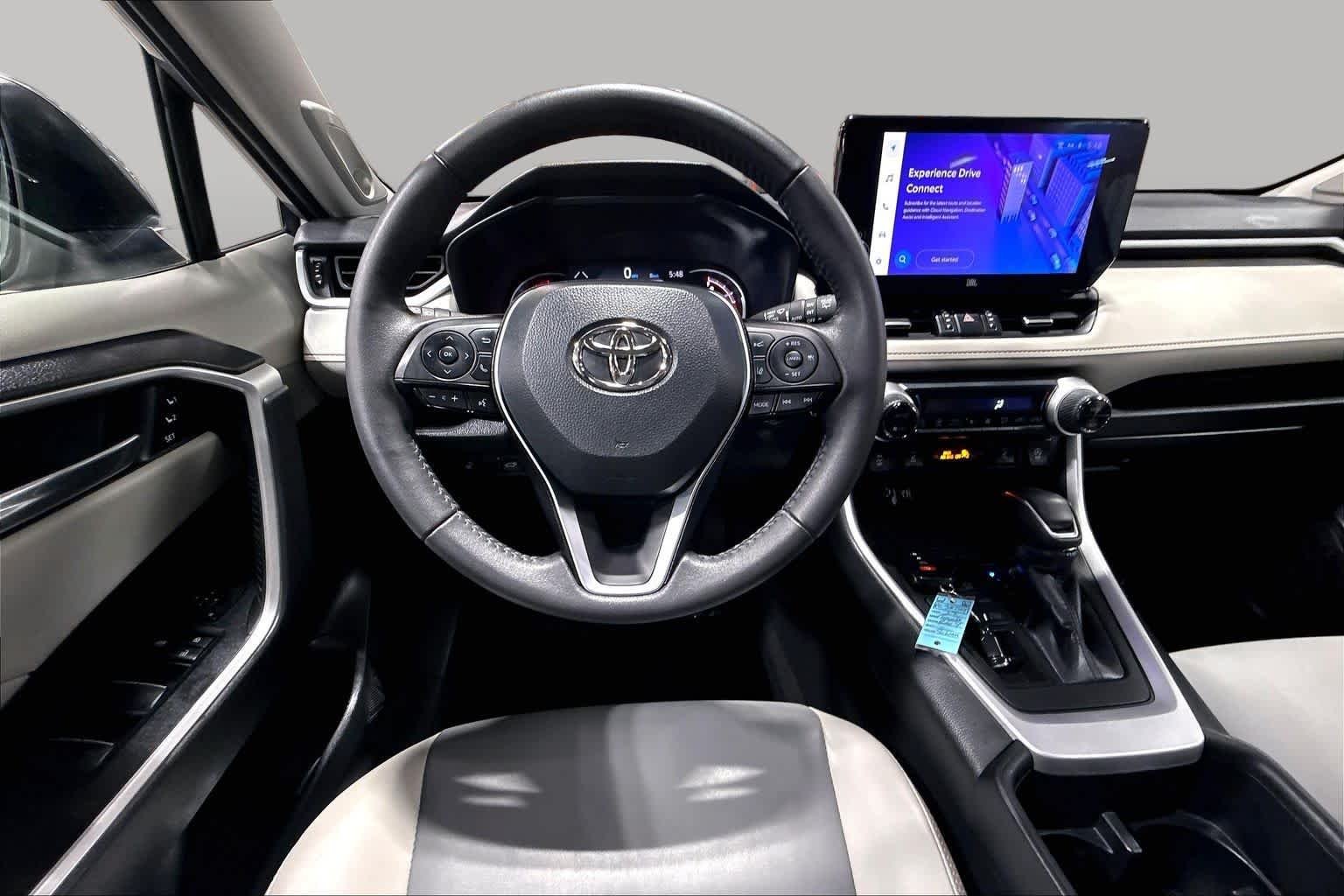 Used 2023 Silver Sky Metallic Toyota XLE Premium image 6