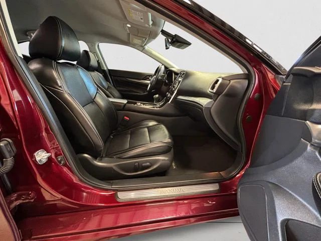 Used 2021 Red Nissan SV image 16