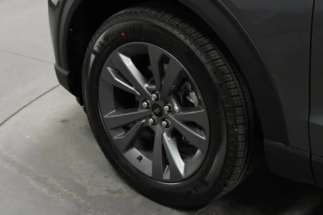 New 2026 Carbonized Gray Metallic Ford Active image 35