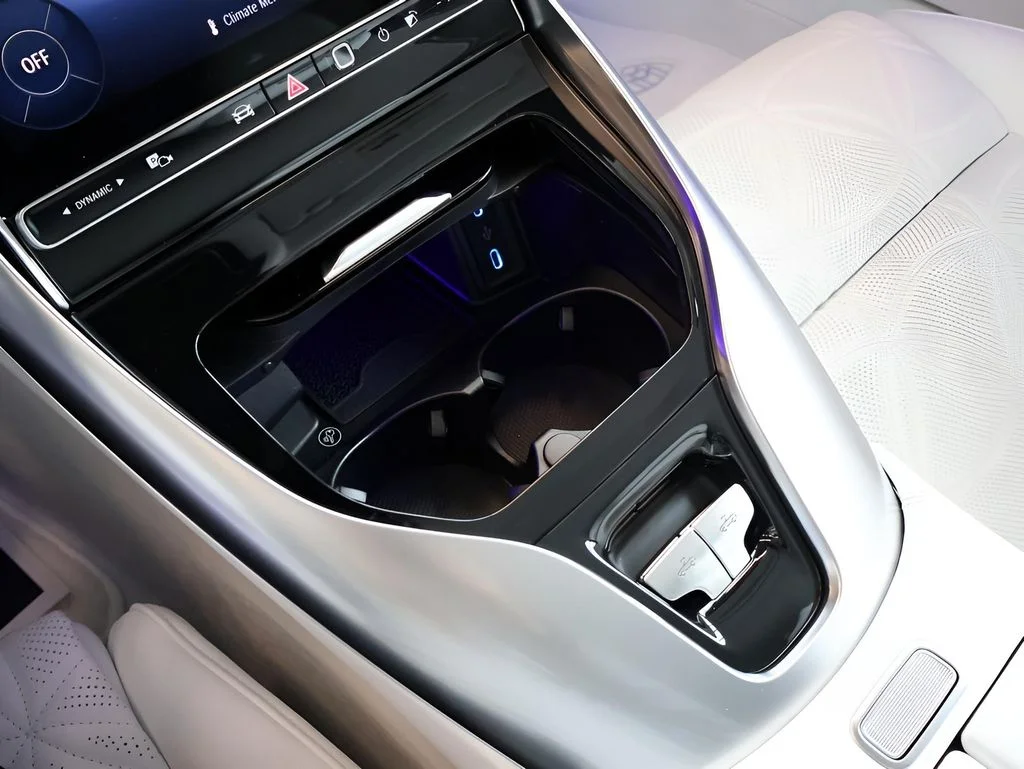 New 2026 MANUFAKTUR moonlight white magno (White Ambiance) Mercedes-Benz Maybach SL 680 image 35