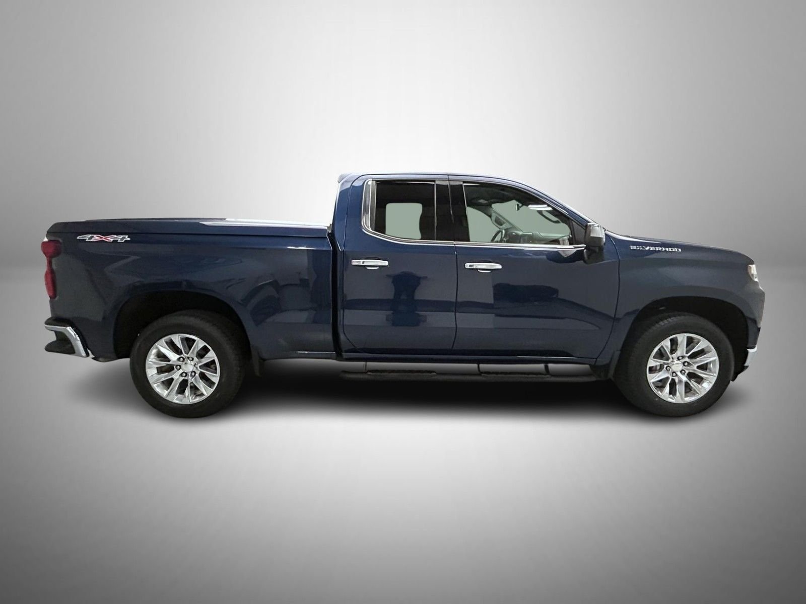 Used 2020 Blue Chevrolet LTZ image 4