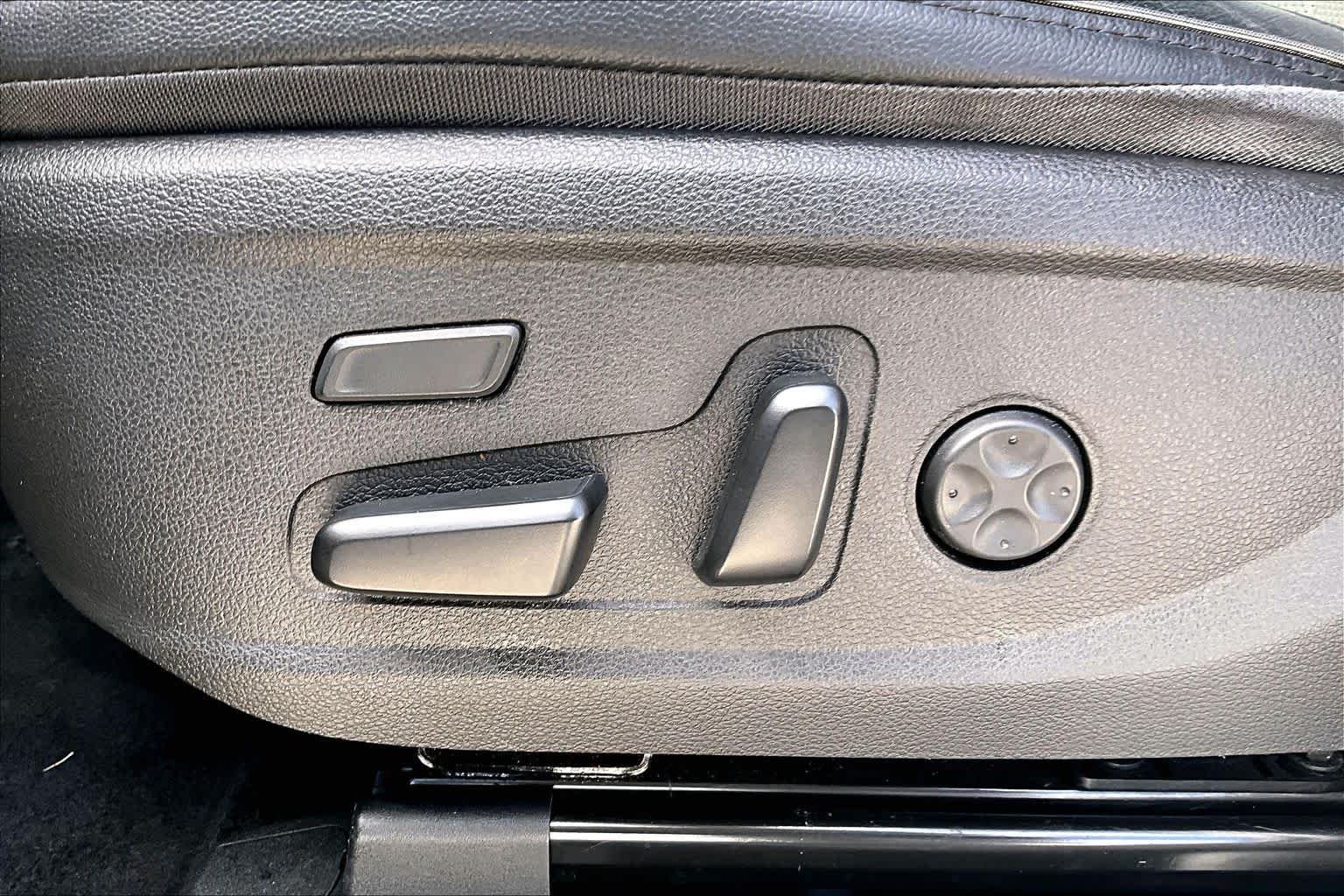 Used 2022 Portofino Gray Hyundai Limited image 30