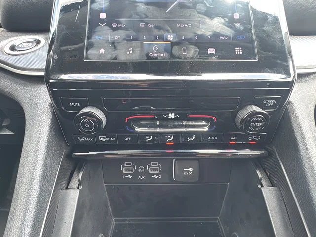 Used 2023 Red Jeep Laredo image 21