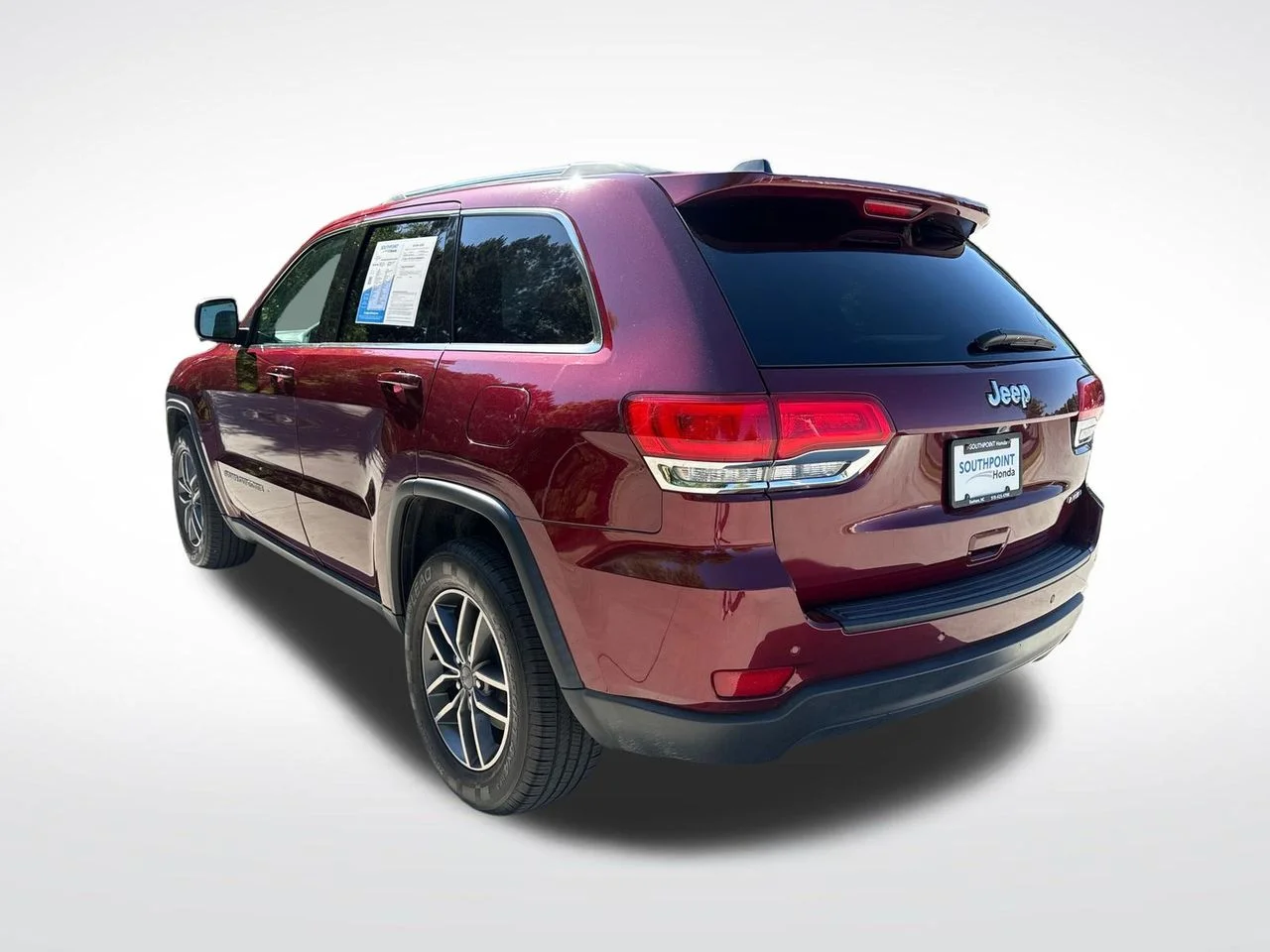 Used 2019 Red Jeep Laredo E image 6
