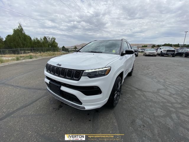Used 2025 White Jeep Limited 4x4 image 1