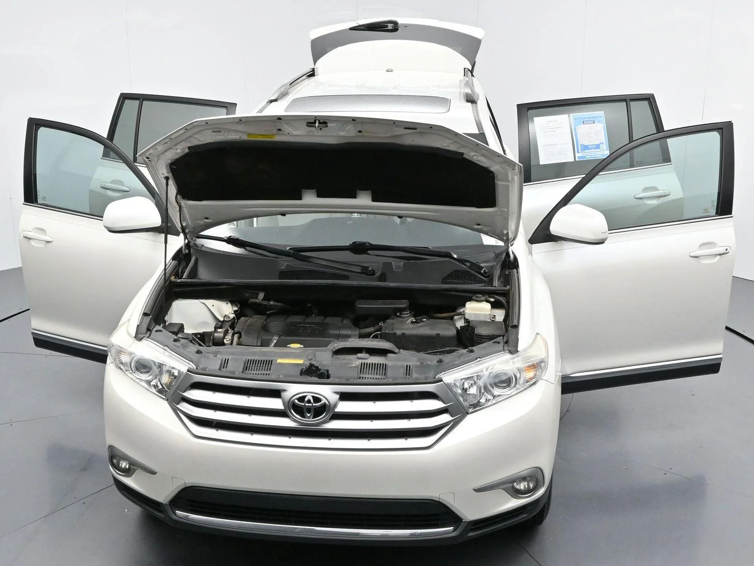 Used 2012 Blizzard Pearl Toyota SE image 42