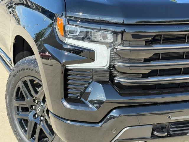 Used 2024 Black Chevrolet High Country image 5