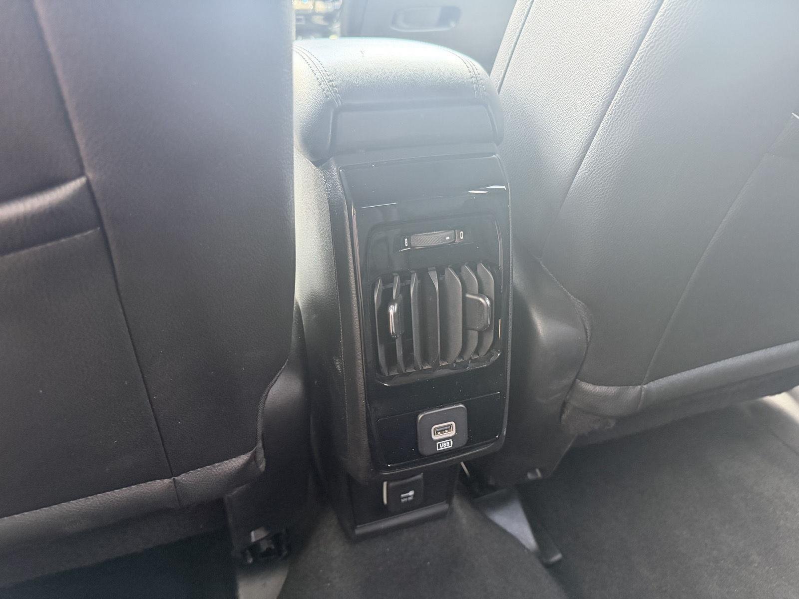 Used 2025 Bright White Clearcoat Jeep Trailhawk image 9