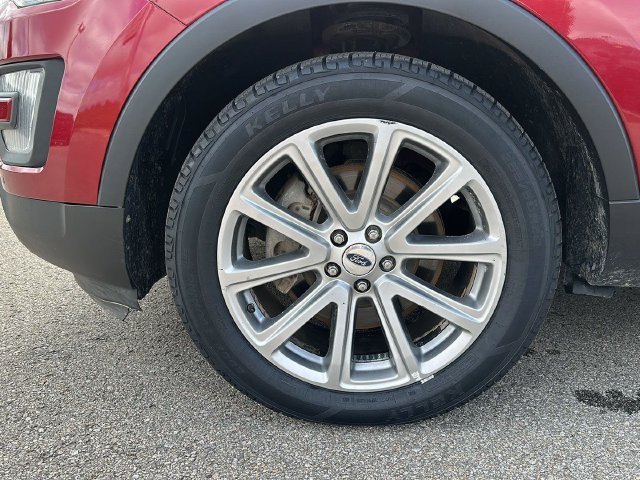 Used 2017 Red Ford Limited image 7