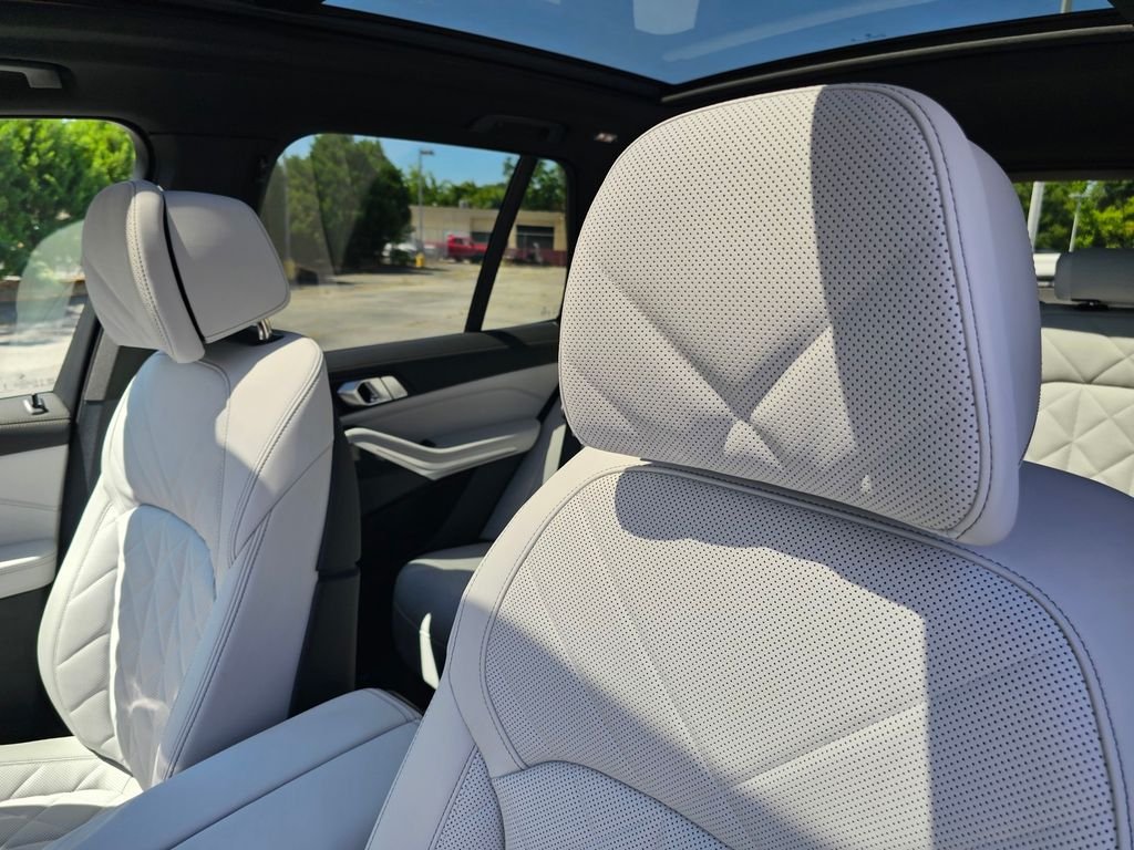 New 2026 Skyscraper Grey Metallic BMW sDrive40i image 15