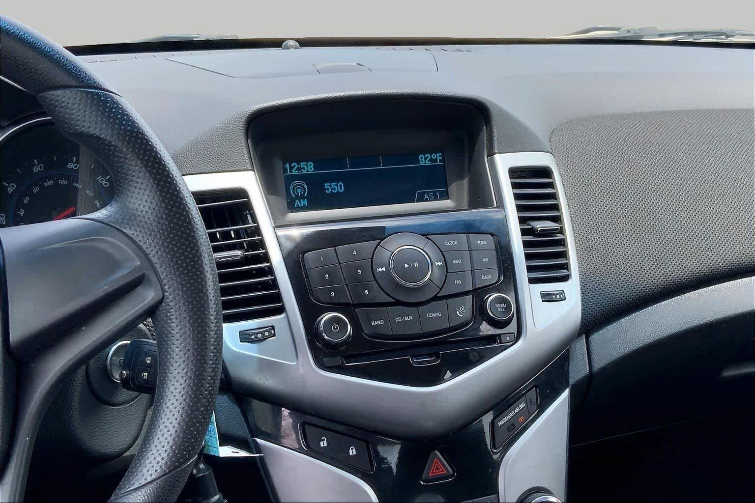 Used 2013 Silver Ice Metallic Chevrolet LT image 7