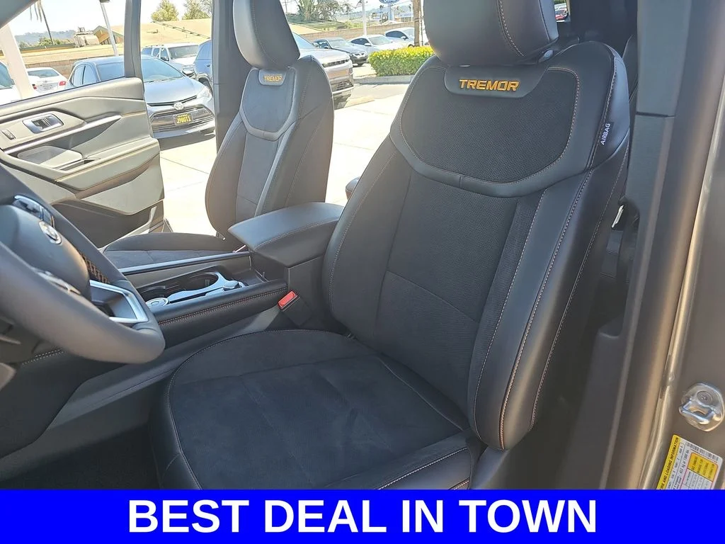 New 2026 Carbonized Gray Metallic Ford Tremor® image 16