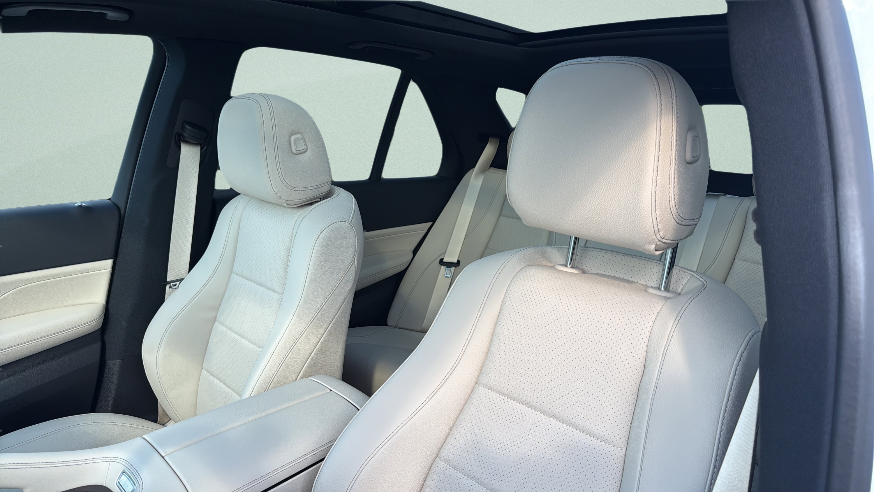 Certified Used 2026 Polar White Mercedes-Benz GLE 450 image 17