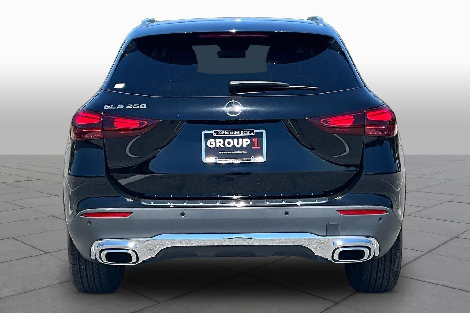 Used 2025 Night Black Mercedes-Benz GLA 250 image 5