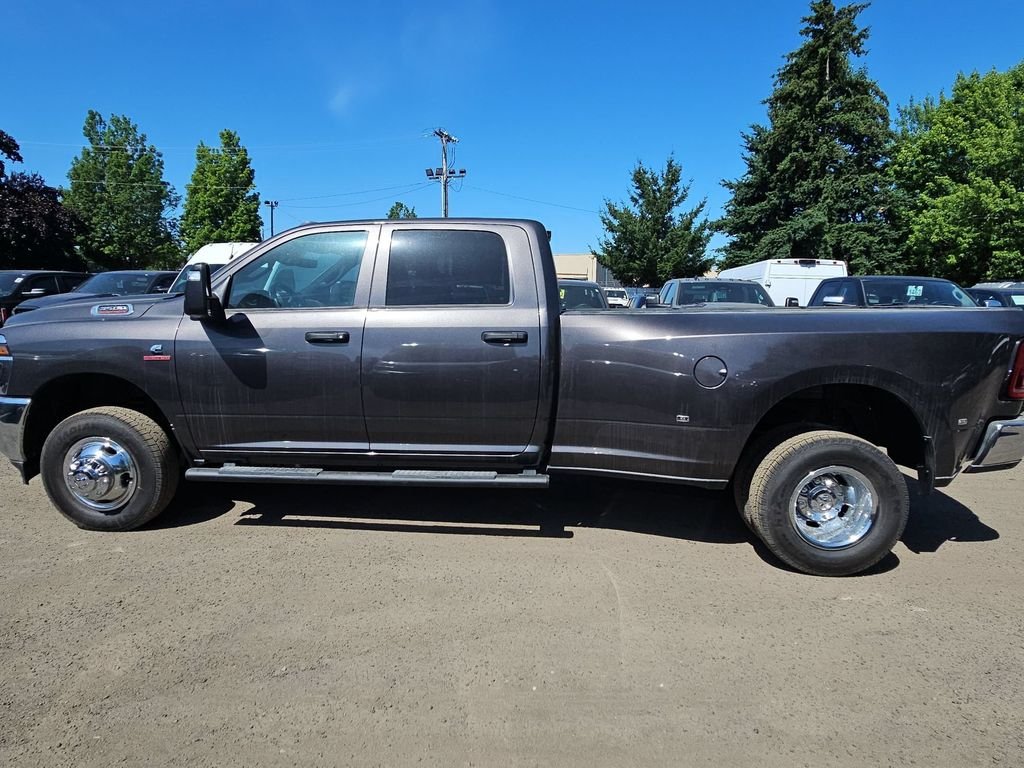 New 2026 Granite Crystal Metallic Clear-Coat Exterior Paint RAM Tradesman image 4