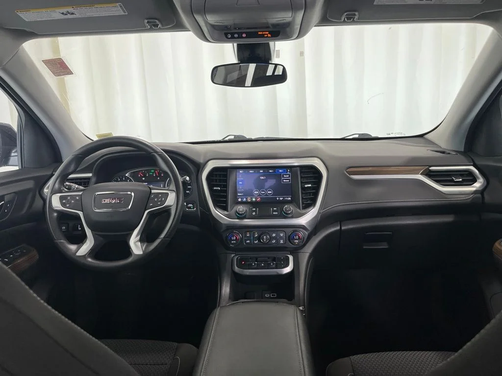 Used 2023 Silver GMC SLE image 9