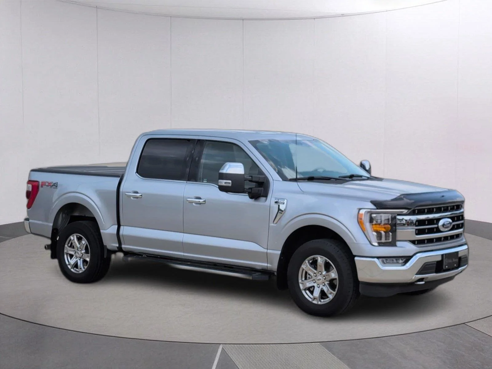 Used 2023 Iconic Silver Metallic Ford LARIAT image 10