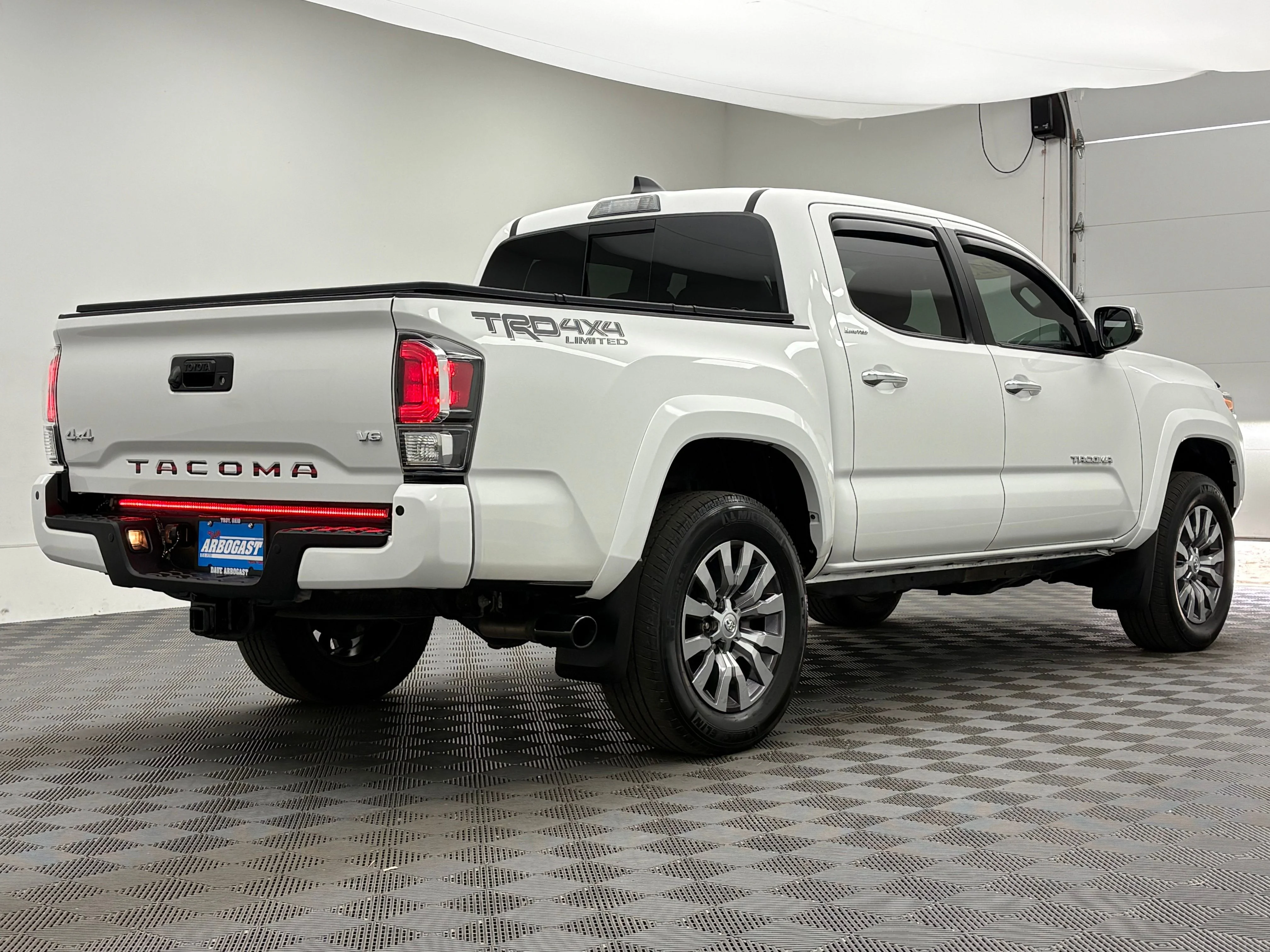 Used 2023 Ice Toyota Limited image 8