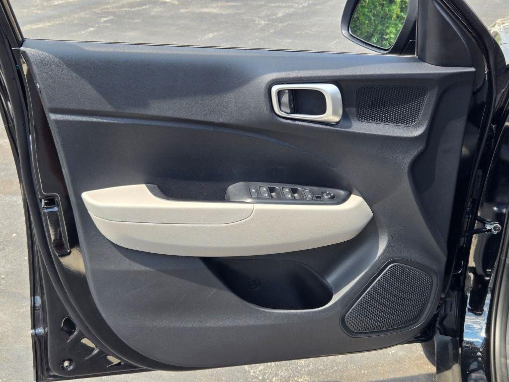 New 2026 Onyx Black Hyundai SEL image 18