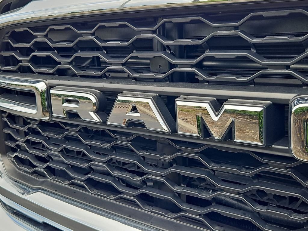 New 2024 Bright White Clear-Coat Exterior Paint RAM Tradesman image 24