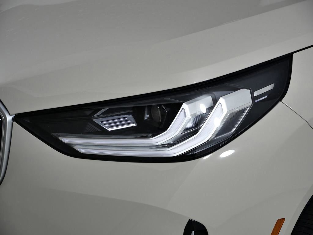 Used 2026 Dune Grey Metallic BMW 30 xDrive image 4
