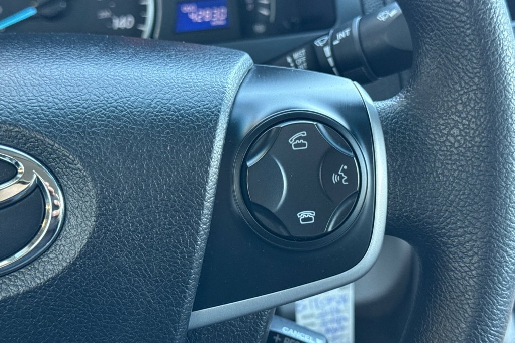 Used 2014 Silver Toyota LE image 27