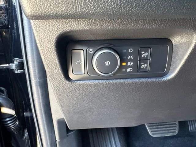 New 2026 Shadow Black Ford XLT image 17