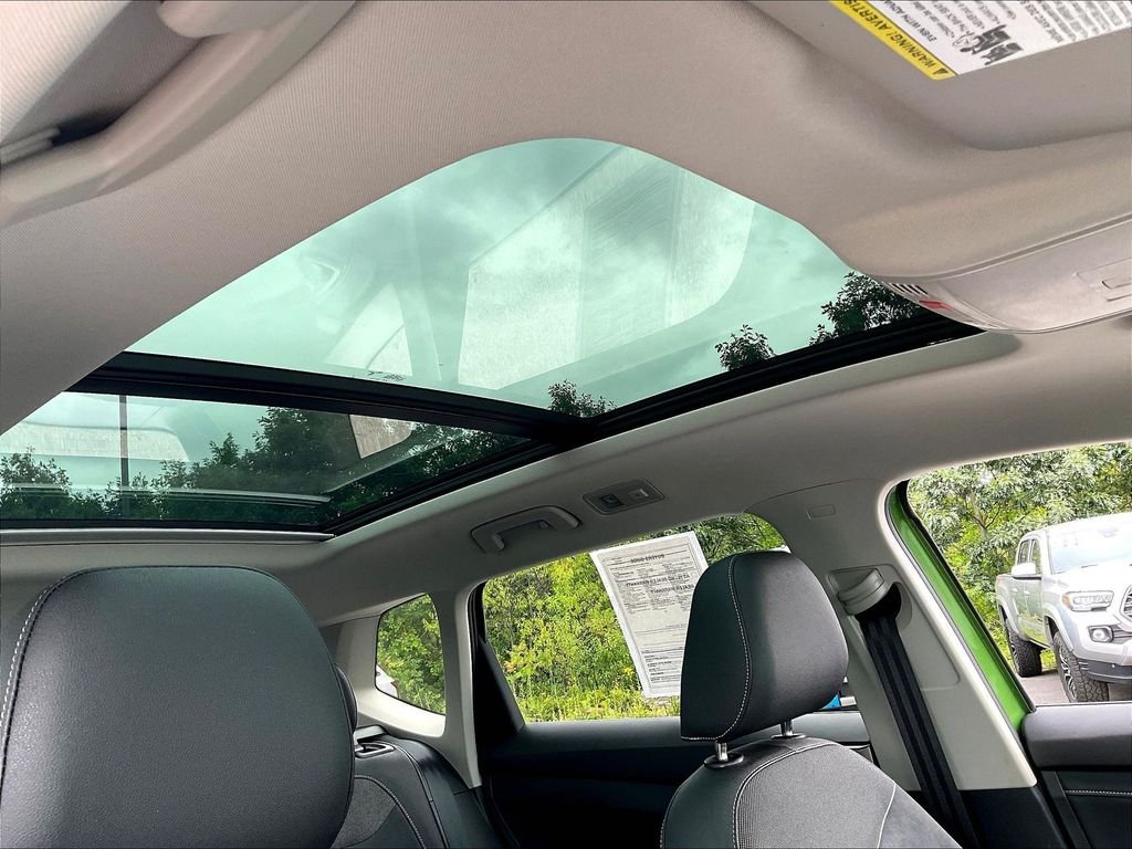 Used 2025 Bright Moss Green Metallic/Deep Black Roof Volkswagen 1.5T SE Black image 21