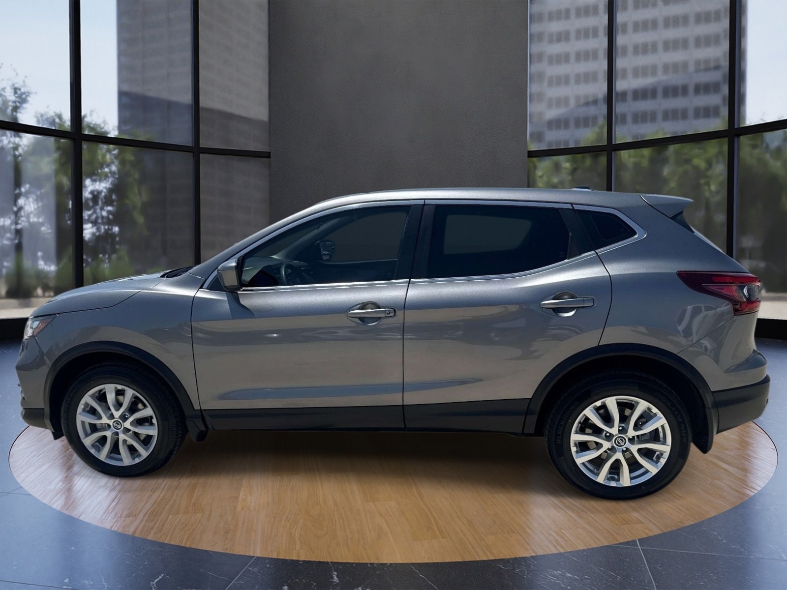 Used 2021 Gray Nissan S image 5