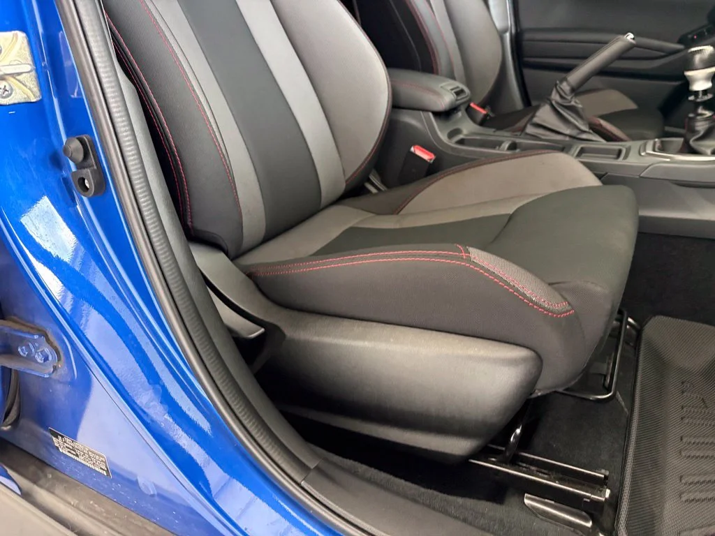 Used 2022 Blue Subaru Base image 33