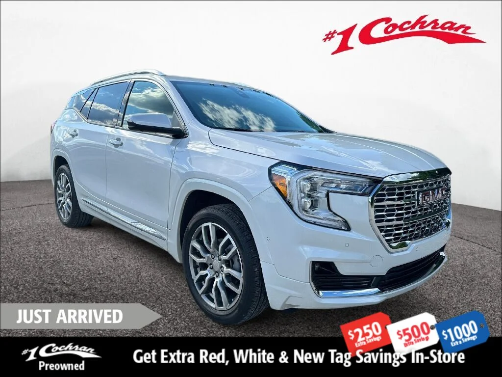 2023 GMC Terrain Denali AWD's photo