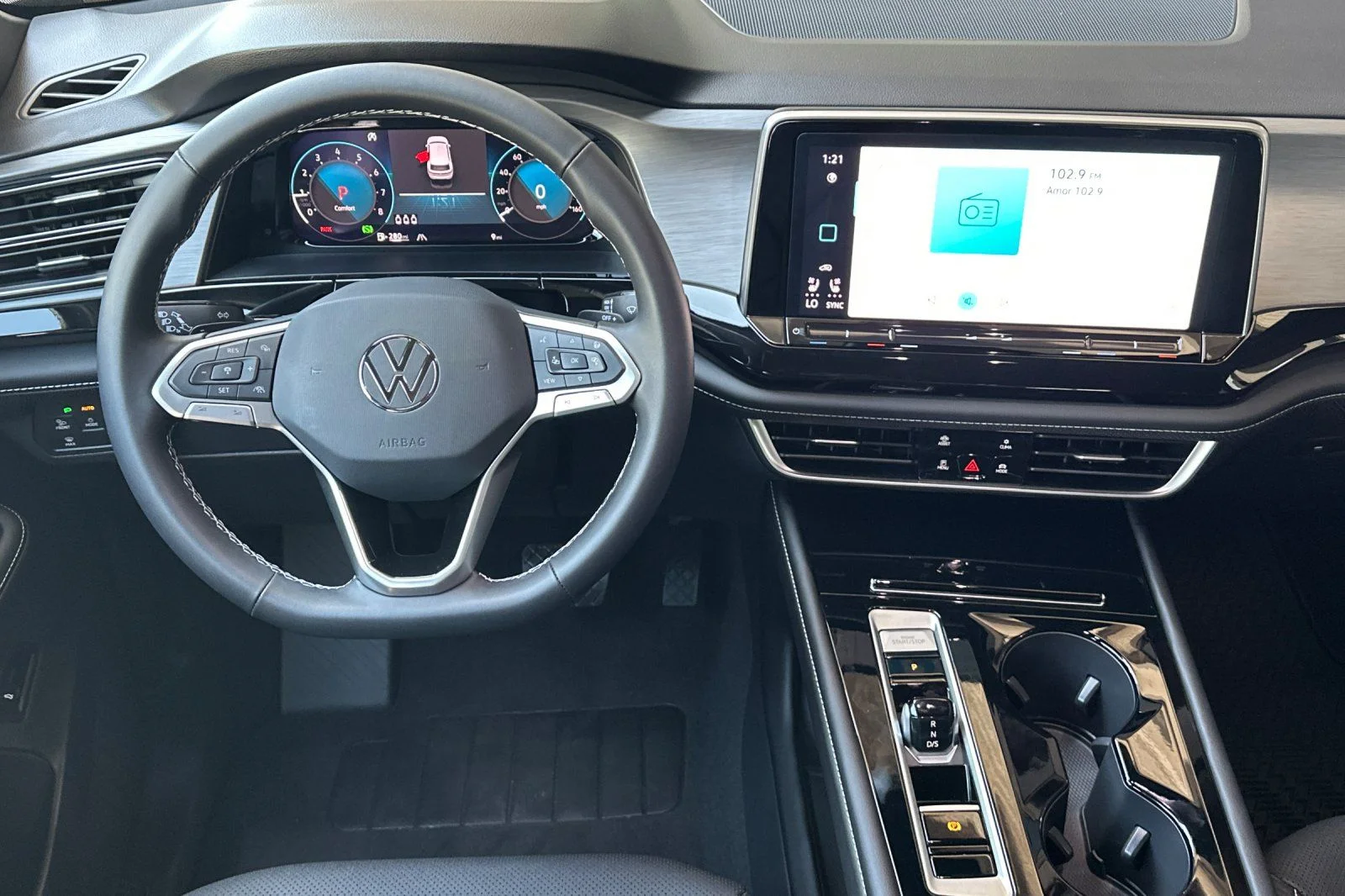 New 2026 Silver Volkswagen SE w/Technology image 12