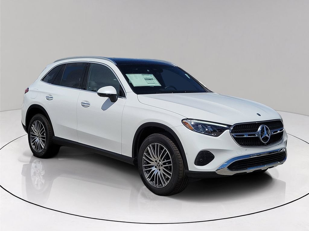 New 2027 MANUFAKTUR Moonlight White Metallic Mercedes-Benz GLC 300 image 1