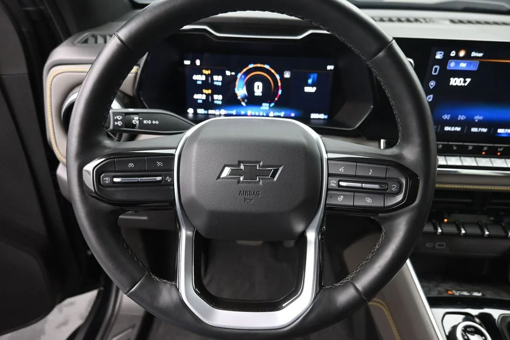 Used 2023 Black Chevrolet ZR2 image 17