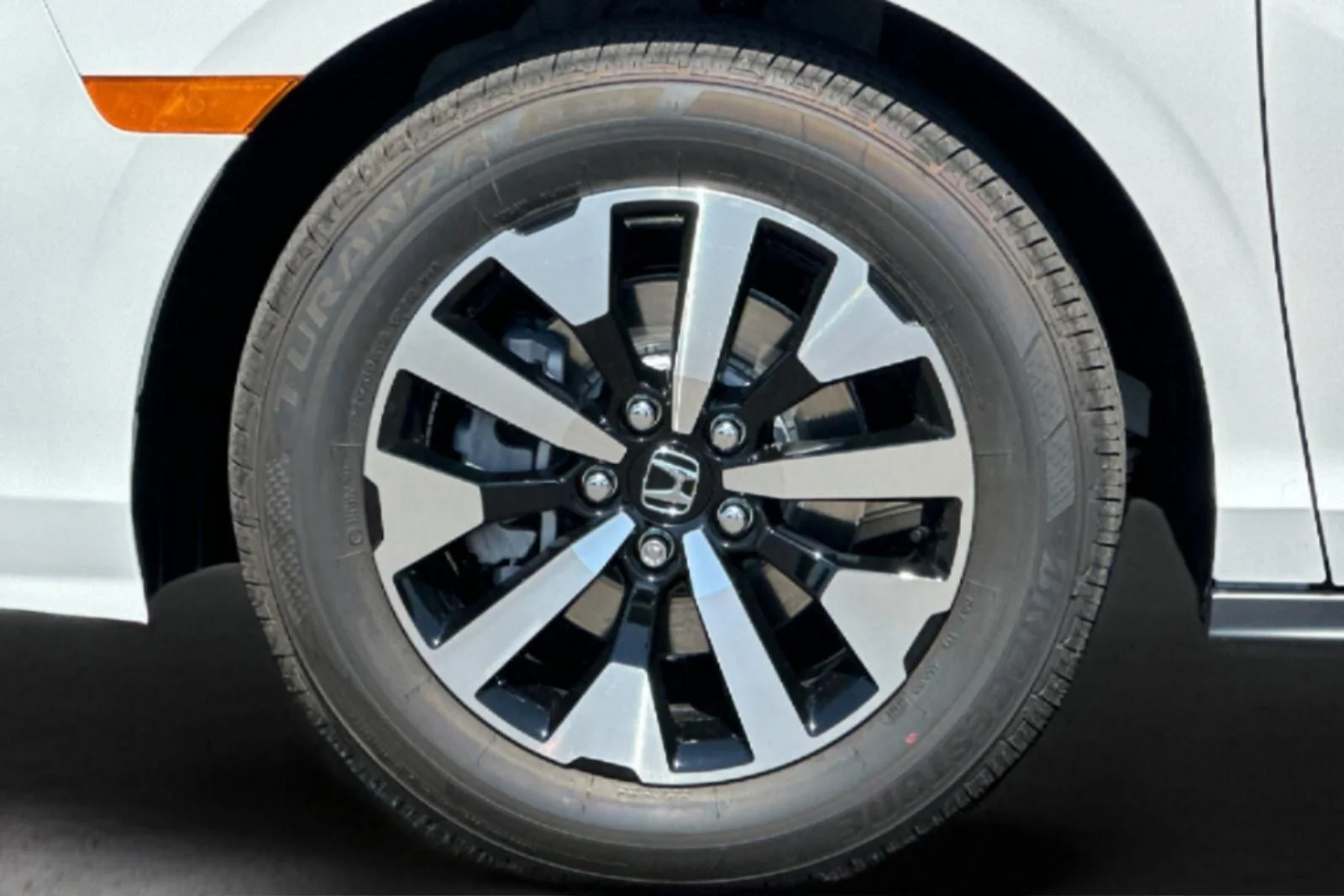 New 2026 Platinum White Pearl Honda EX-L image 33