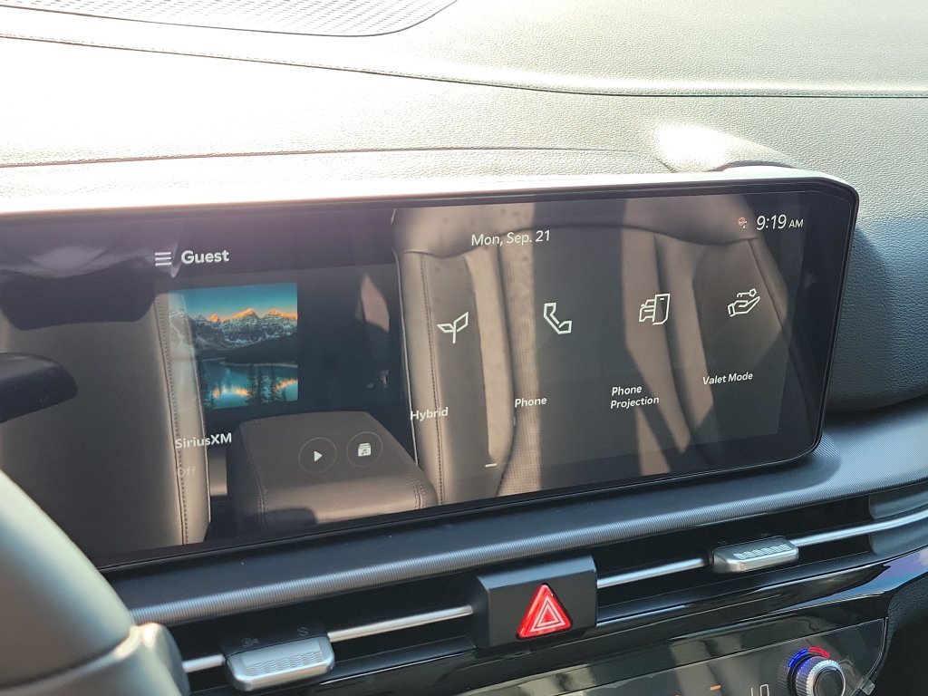 New 2027 Snow White Pearl Kia EX image 31