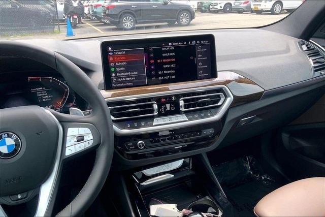 Used 2023 Blue BMW xDrive30i image 5