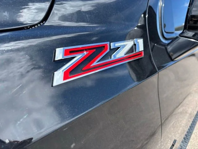 Used 2022 Black Chevrolet Z71 image 11