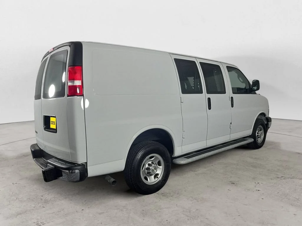 Used 2024 Summit White Chevrolet WT image 5