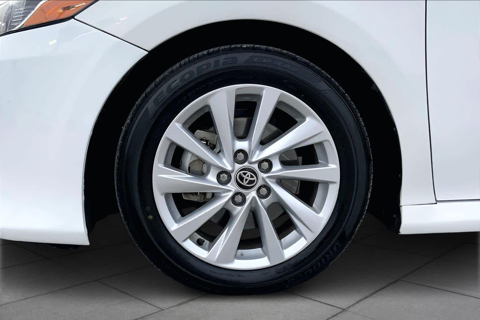 Used 2024 Ice Cap Toyota LE image 11