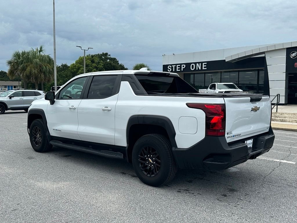Used 2024 White Chevrolet Work Truck image 4